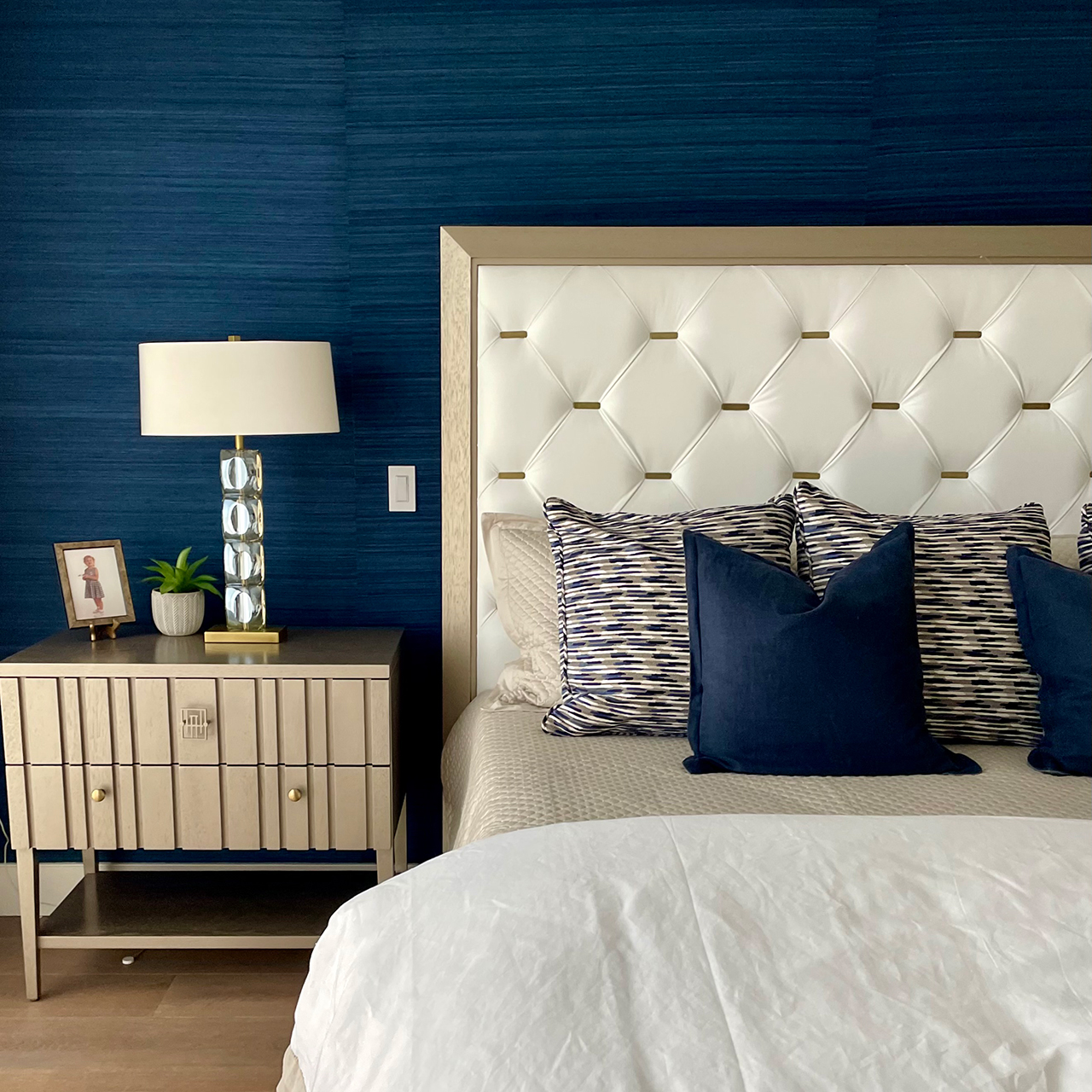 umage of master bedroom interior design