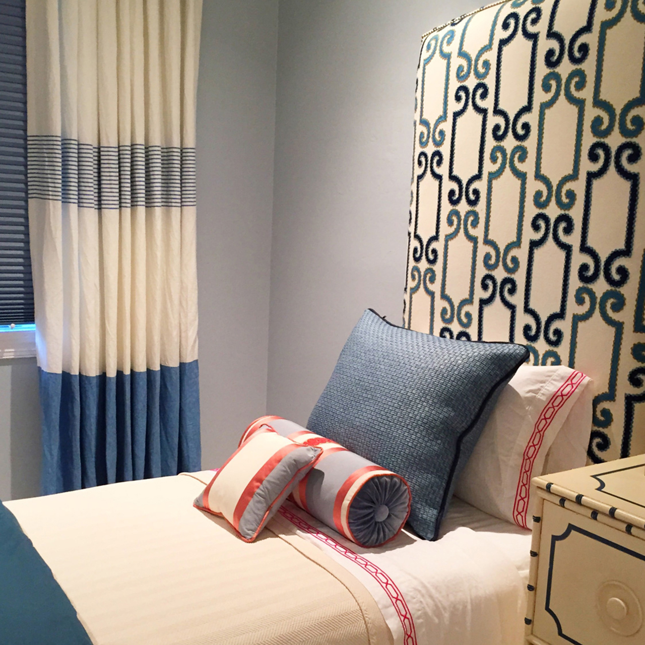 image of guest bedroom interior design